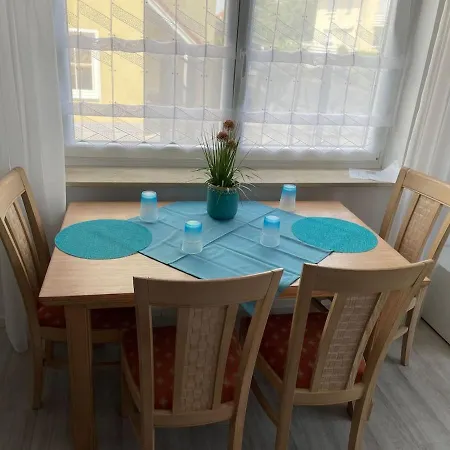 - Familienfreundliche Mit Garten Apartment