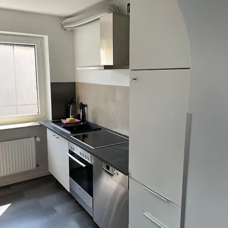 - Familienfreundliche Mit Garten Apartment